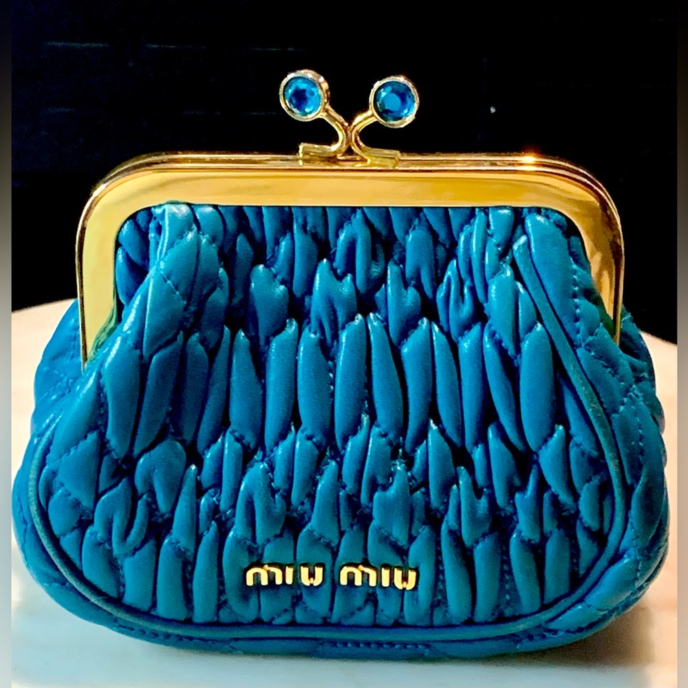 MIU MIU BLUE MATELASSE NAPPA LEATHER KISS LOCK MINI POUCH